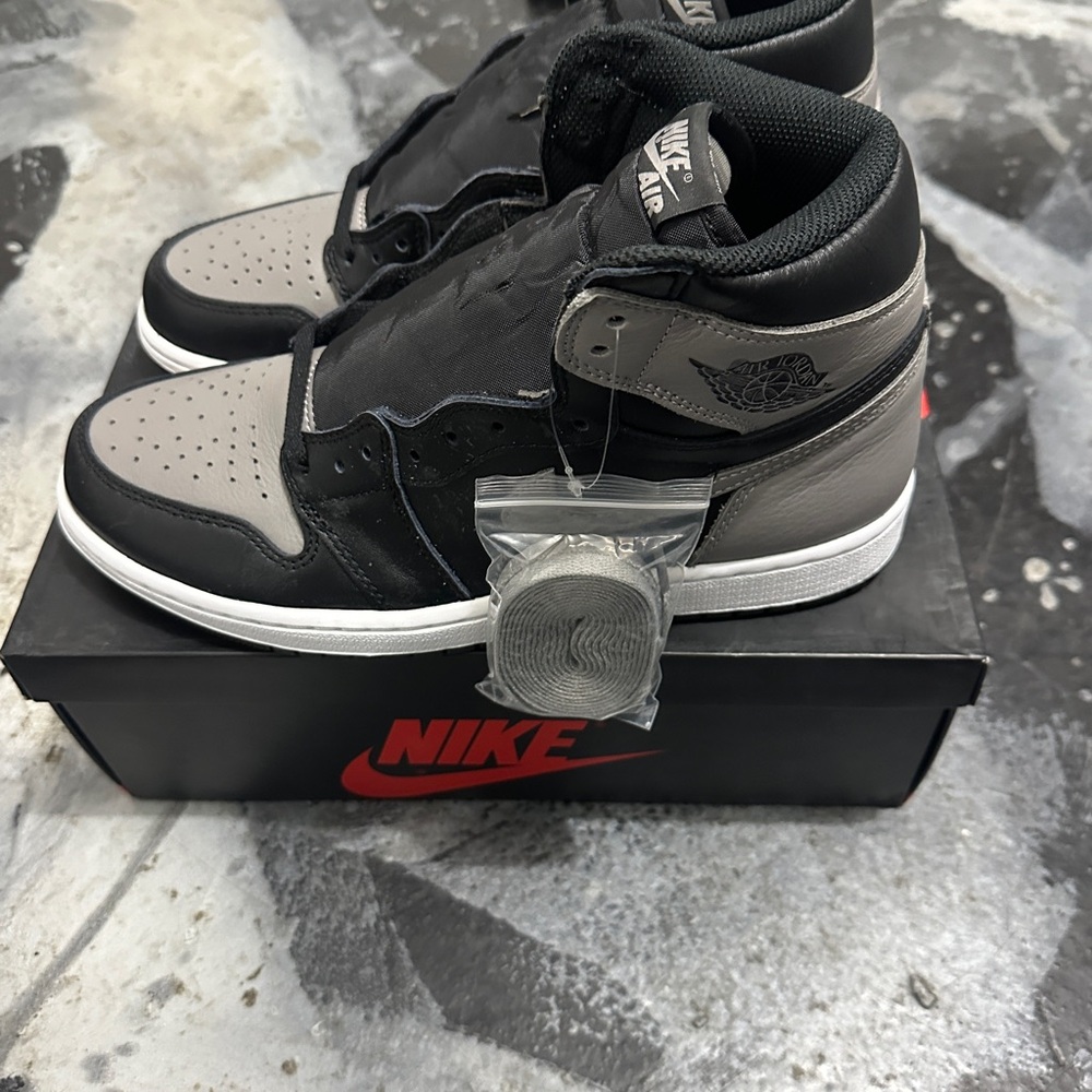 Nike Jordan 1 Black and Gray Sneakers High-Top Classic